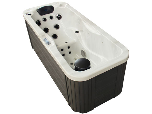 804B side view single person hot tub